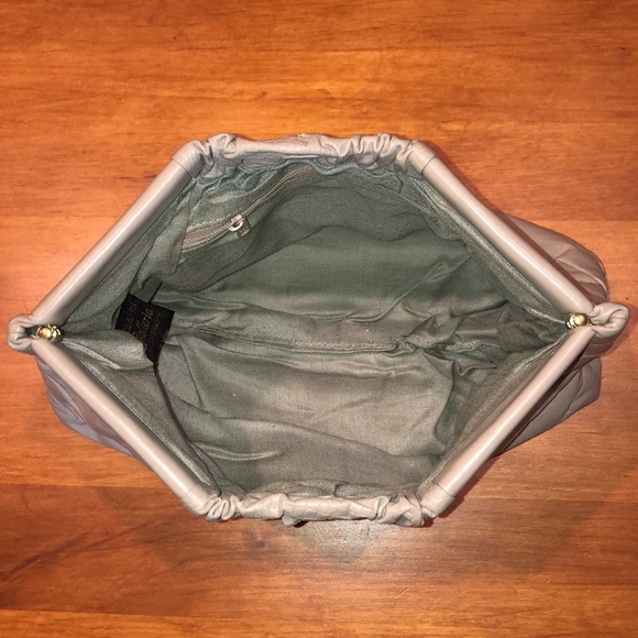 VINTAGE Leather Clutch Champagne Beige Hinge Closure EUC Soft Croc Embossed ❤️ - Picture 7 of 13